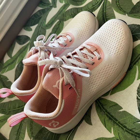 Peloton Pink/White Women’s Sneakers 6.5 - Picture 2 of 5